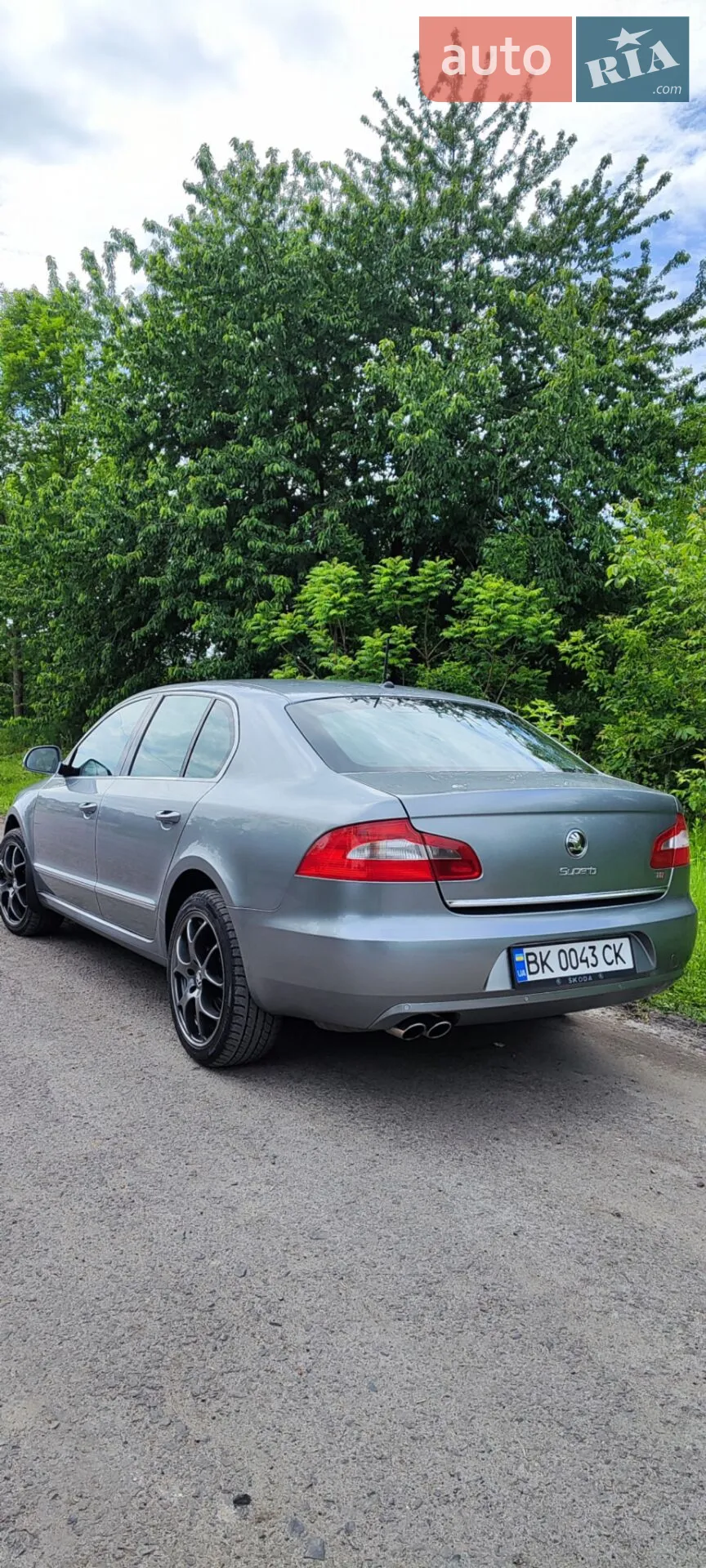 2011 Skoda Superb - мініатюра 3