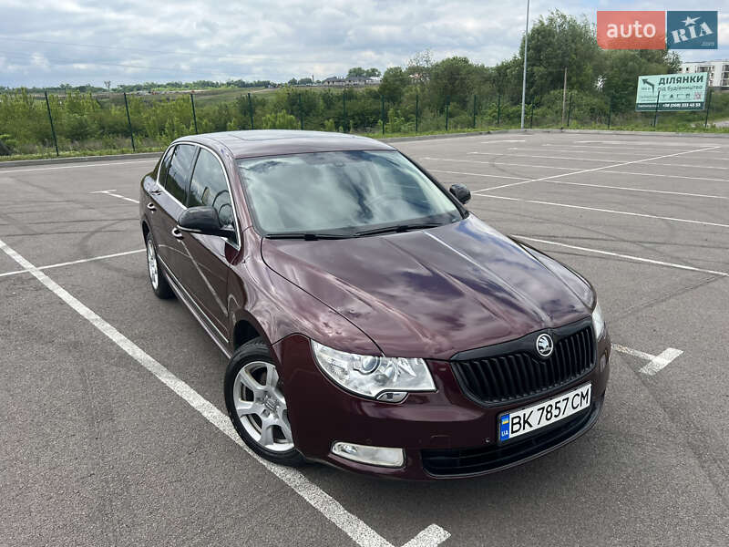 Ліфтбек Skoda Superb 2010 в 