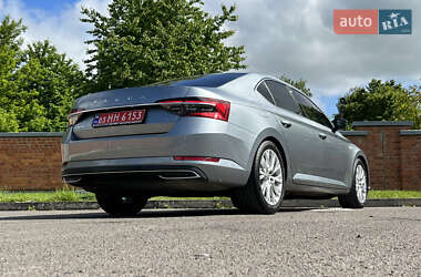 Лифтбек Skoda Superb 2021 в 