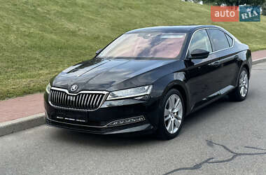 Лифтбек Skoda Superb 2022 в Киеве