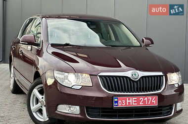 Лифтбек Skoda Superb 2009 в 