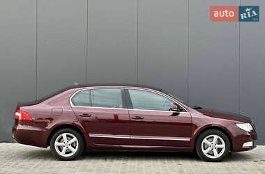 Лифтбек Skoda Superb 2009 в 