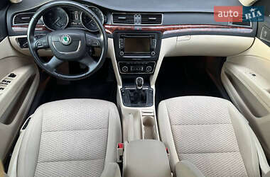 Лифтбек Skoda Superb 2009 в 