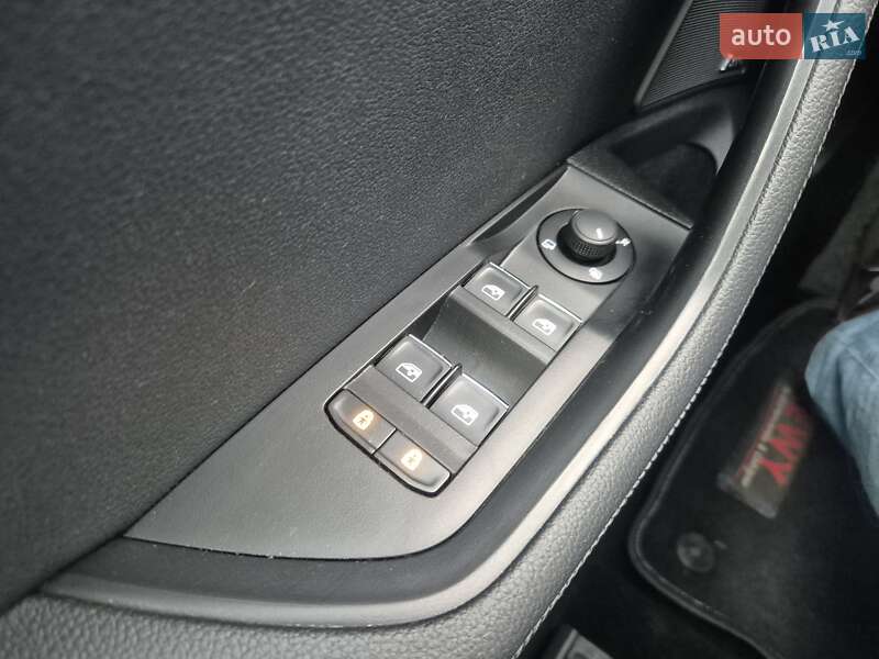 Универсал Skoda Superb 2019 в Староконстантинове