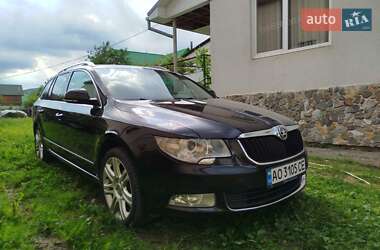 Універсал Skoda Superb 2011 в 