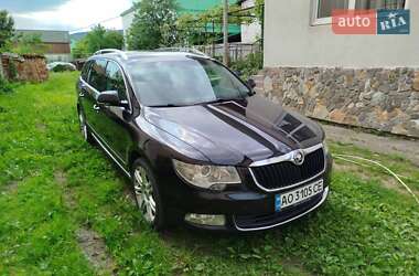 Універсал Skoda Superb 2011 в 