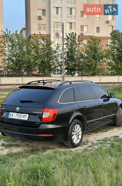 Универсал Skoda Superb 2013 в 