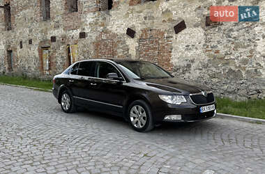 Skoda Superb 2012