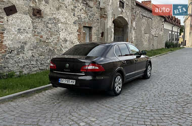 Лифтбек Skoda Superb 2012 в 