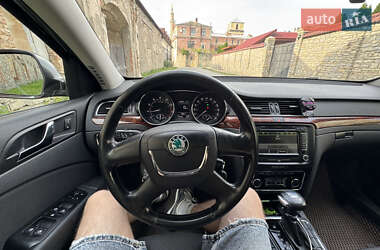 Лифтбек Skoda Superb 2012 в 