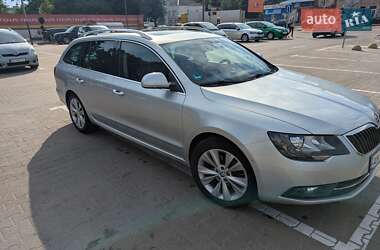 Универсал Skoda Superb 2015 в 