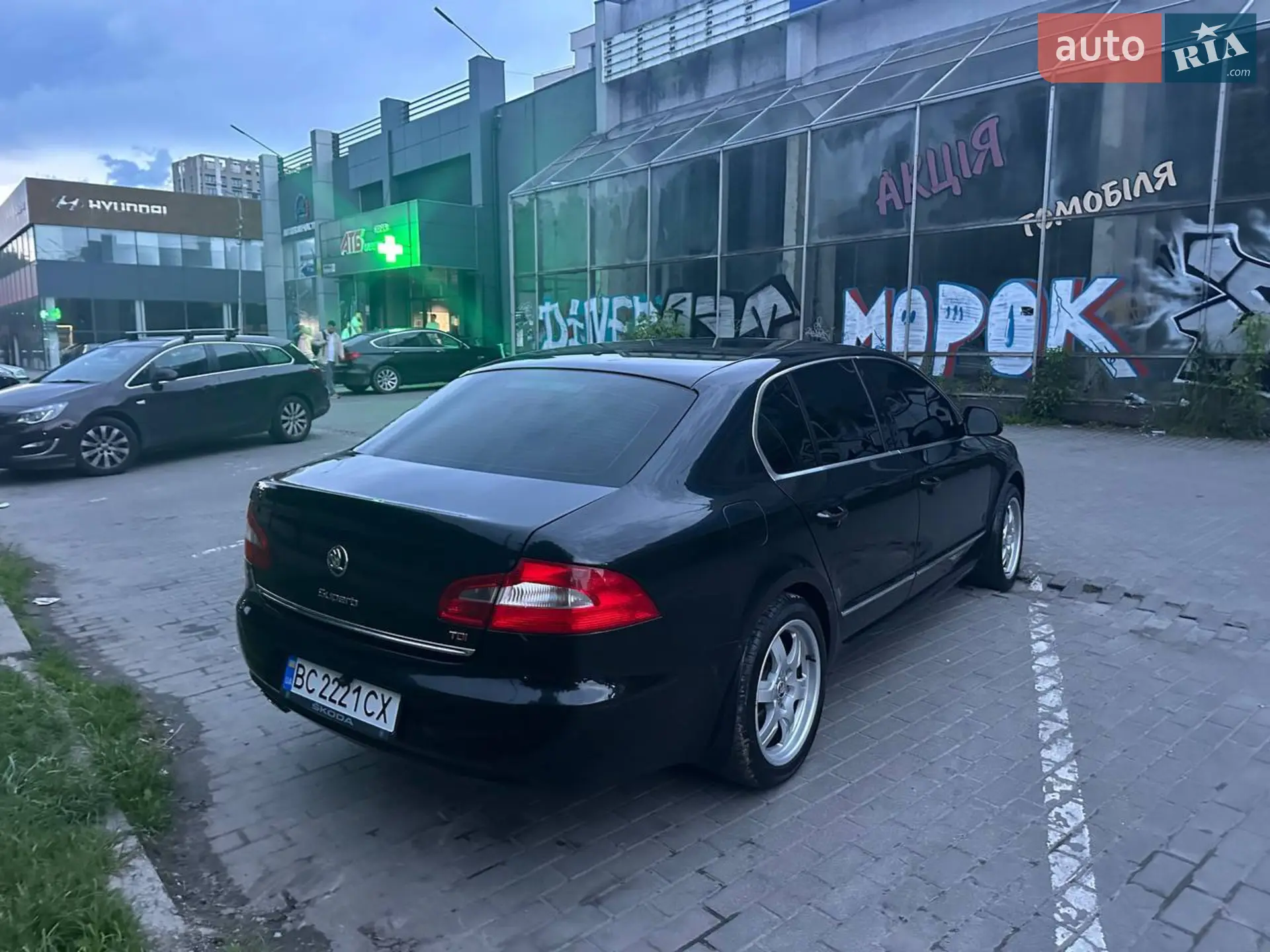 2010 Skoda Superb - мініатюра 9