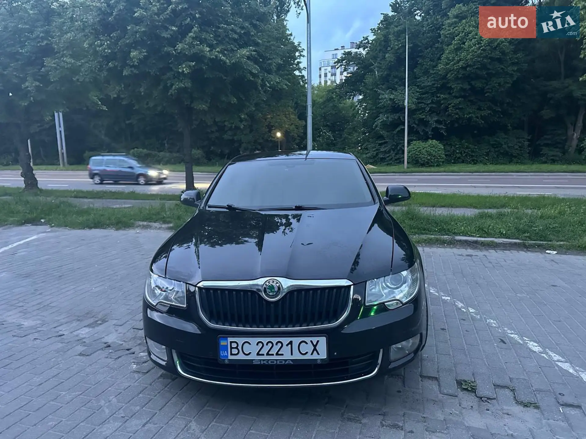 2010 Skoda Superb - мініатюра 12