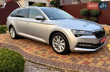 Универсал Skoda Superb 2020 в 