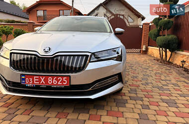 Универсал Skoda Superb 2020 в 