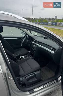 Универсал Skoda Superb 2012 в 