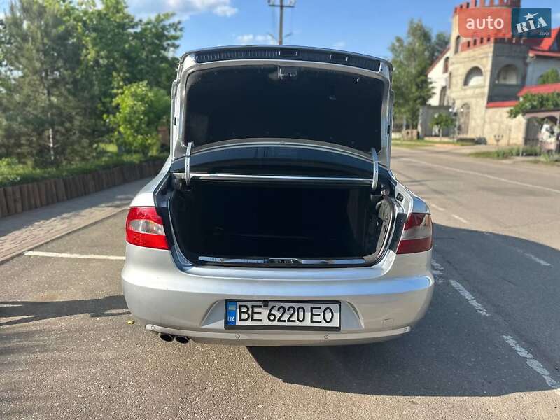 Лифтбек Skoda Superb 2013 в Доброславе