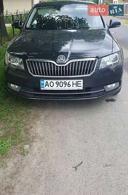 Лифтбек Skoda Superb 2015 в Рахове