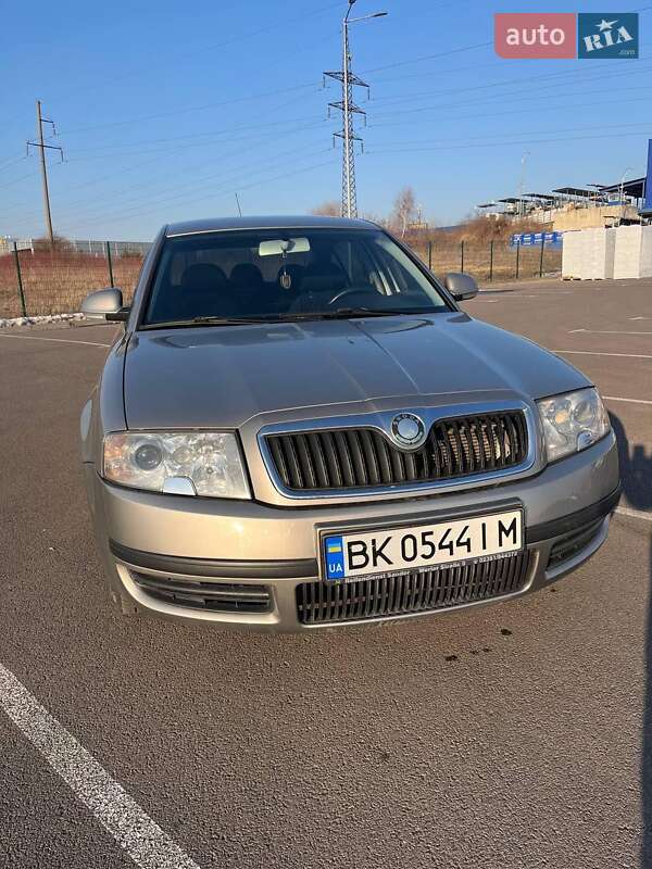 Ліфтбек Skoda Superb 2006 в 