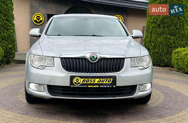 Лифтбек Skoda Superb 2012 в 