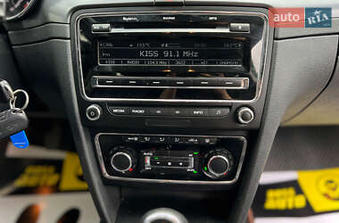 Лифтбек Skoda Superb 2012 в 