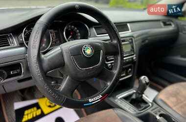 Лифтбек Skoda Superb 2012 в 