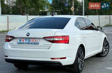 Ліфтбек Skoda Superb 2016 в 