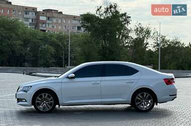 Ліфтбек Skoda Superb 2016 в 