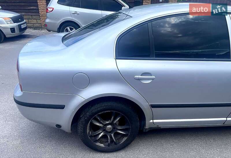 Ліфтбек Skoda Superb 2007 в Києві