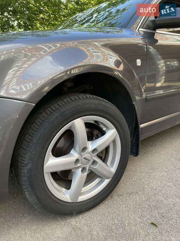 Лифтбек Skoda Superb 2006 в Кривом Роге