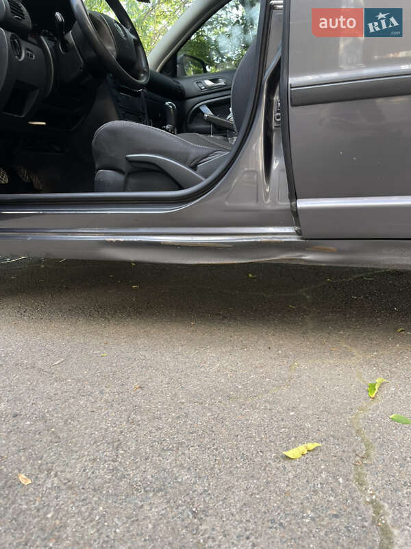 Лифтбек Skoda Superb 2006 в Кривом Роге