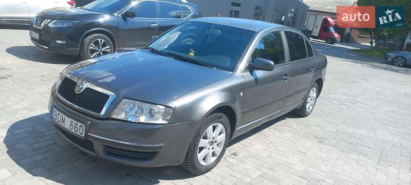 Лифтбек Skoda Superb 2006 в 