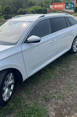Универсал Skoda Superb 2019 в 