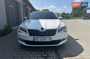Лифтбек Skoda Superb 2018 в 