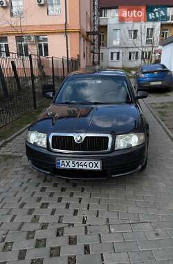 Лифтбек Skoda Superb 2005 в 