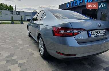 Лифтбек Skoda Superb 2018 в 