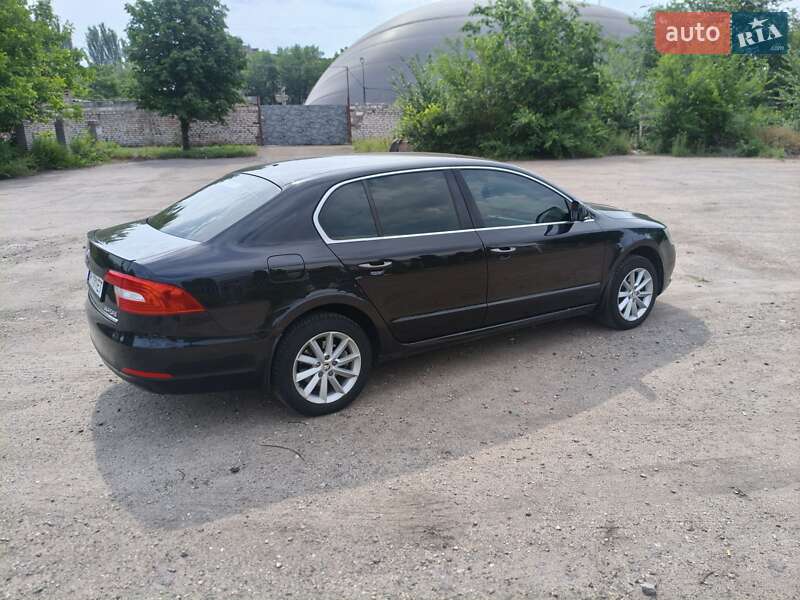 Лифтбек Skoda Superb 2013 в Запорожье фото 4 Лифтбек Skoda Superb 2013 в Запорожье