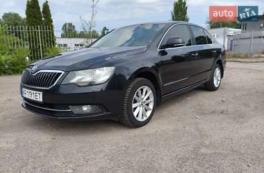 Лифтбек Skoda Superb 2013 в 