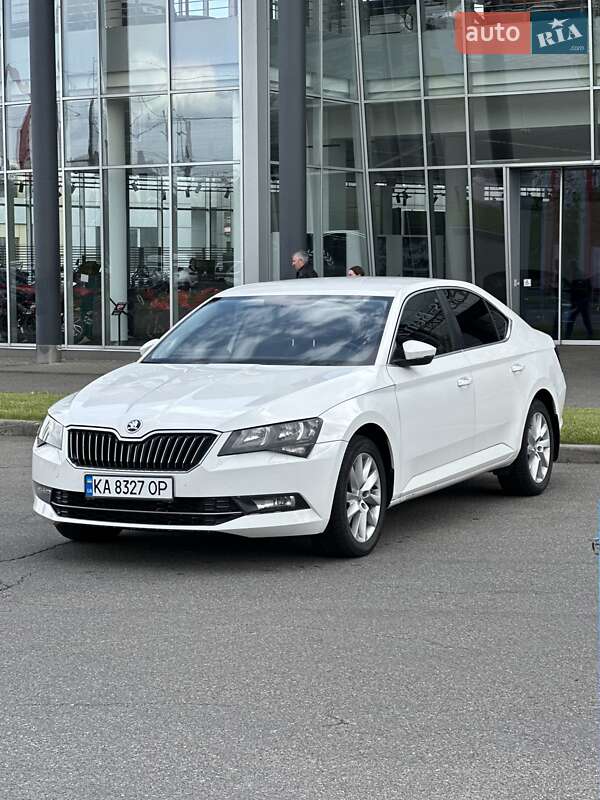 Ліфтбек Skoda Superb 2016 в Києві