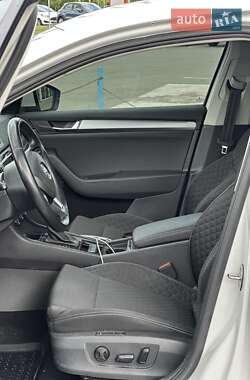 Ліфтбек Skoda Superb 2016 в Києві