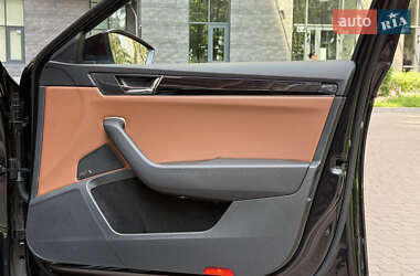 Лифтбек Skoda Superb 2022 в 