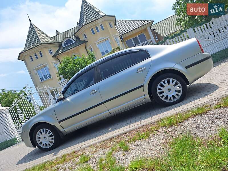 Skoda Superb 2006