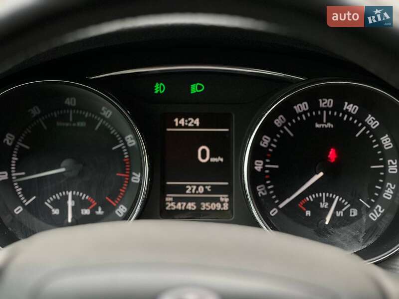 Лифтбек Skoda Superb 2012 в Киеве