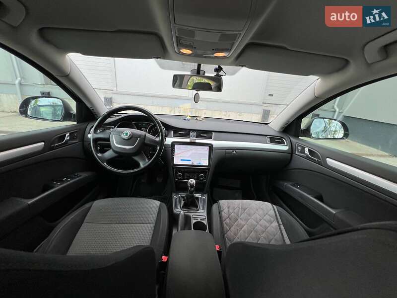 Лифтбек Skoda Superb 2012 в Киеве