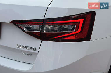 Универсал Skoda Superb 2018 в 