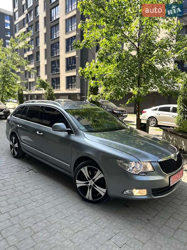 Универсал Skoda Superb 2010 в Ивано-Франковске