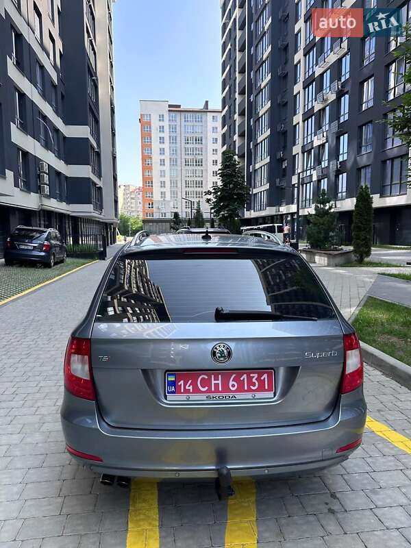 Универсал Skoda Superb 2010 в Ивано-Франковске