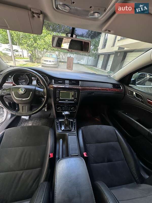 Универсал Skoda Superb 2010 в Ивано-Франковске