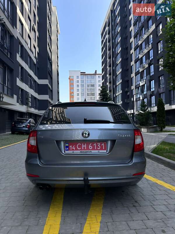 Универсал Skoda Superb 2010 в Ивано-Франковске