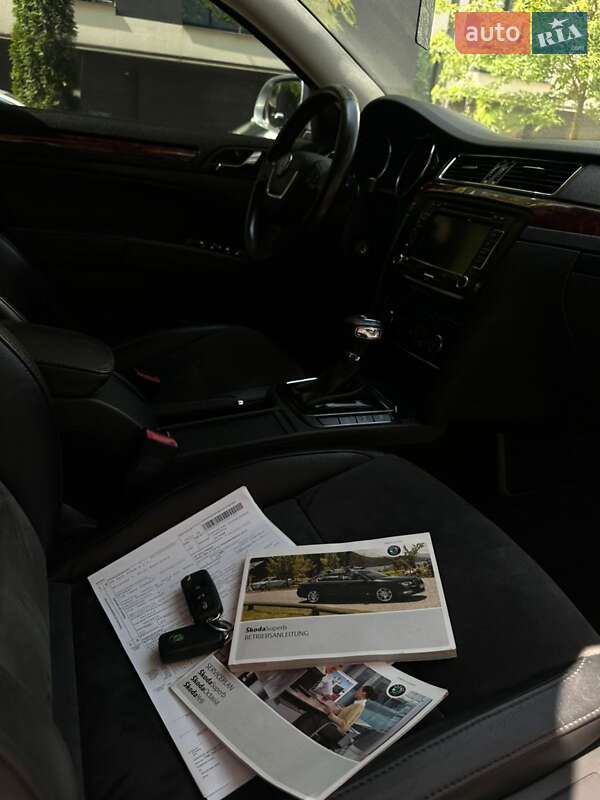 Универсал Skoda Superb 2010 в Ивано-Франковске
